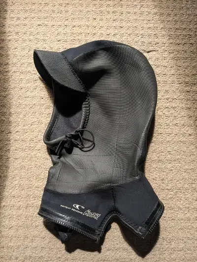 O'neill mutant 2\3mm wetsuit hood, size large, barely used., View more