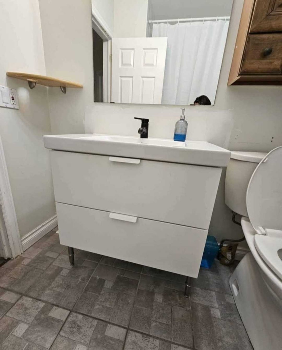 Three bedroom mainfloor unit in Scarborough for rent 3