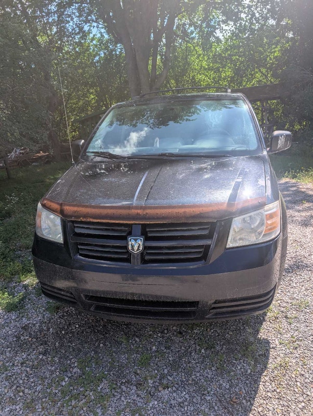 Dodge grand caravan 2010 bon état — photo 2