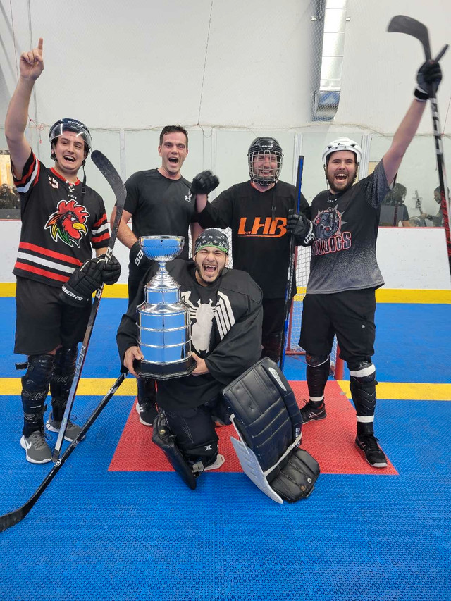 Hockey Balle / Dek Hockey  - Cherche joueurs / gardiens dans Équipes sportives  à Ville de Montréal - Image 2