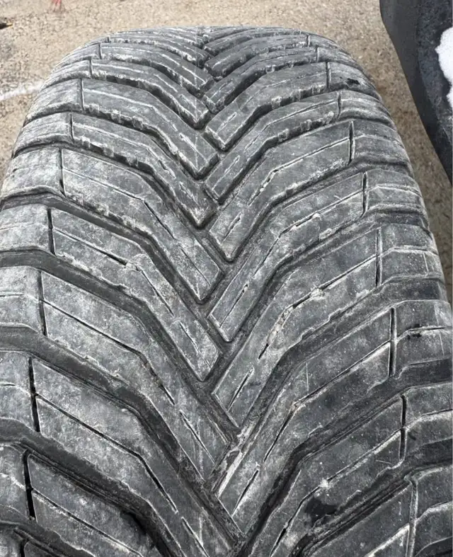 Camry,Sienna 215/65r16 Michelin All Weather tires in rims  in Other Parts & Accessories in Winnipeg - Image 8