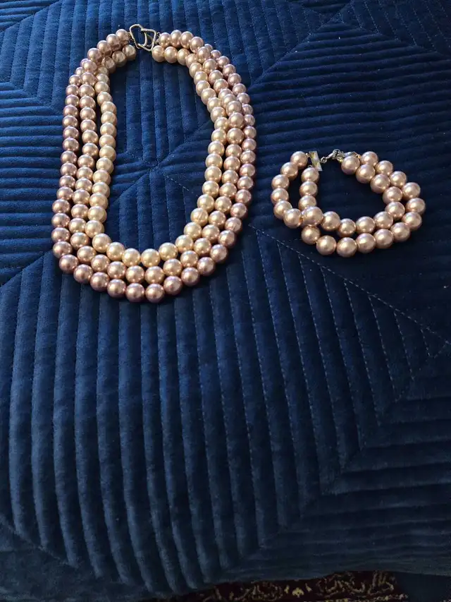 Vintage pearl necklace&bracelet in Jewellery & Watches in Longueuil / South Shore - Image 3