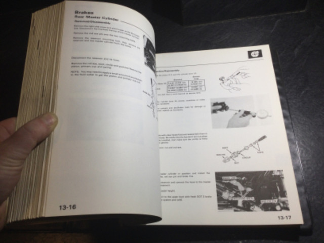 1980-1982 Honda Gold Wing GL1100 Motorcycle OEM Service Manual in Non-fiction in Parksville / Qualicum Beach - Image 4