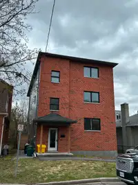 Apartment for Rent (Ottawa University area)  @ 52 Ontario Street