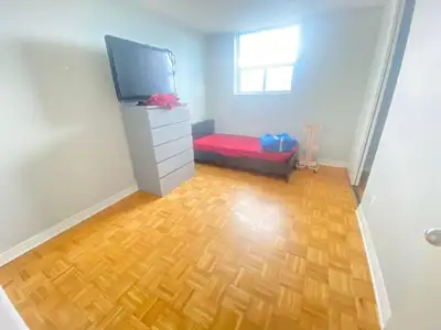 Looking for a Roomate for October 1st Steps away from Main and Danforth (Main st station) Wifi and u...