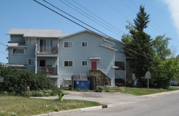 Townhouse style 2BR apt - 10 min to Cda Olympic Park - Bowness