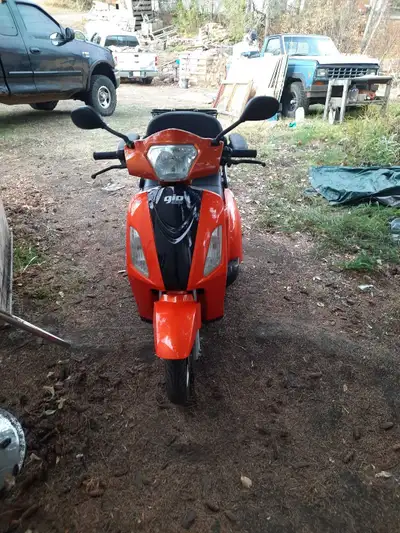 Gio Scooter, View more