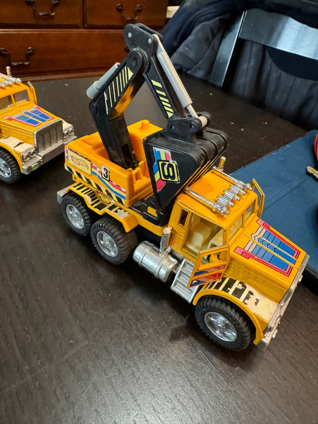 Vintage Hotwheels Toy construction trucks in Toys & Games in City of Toronto - Image 3