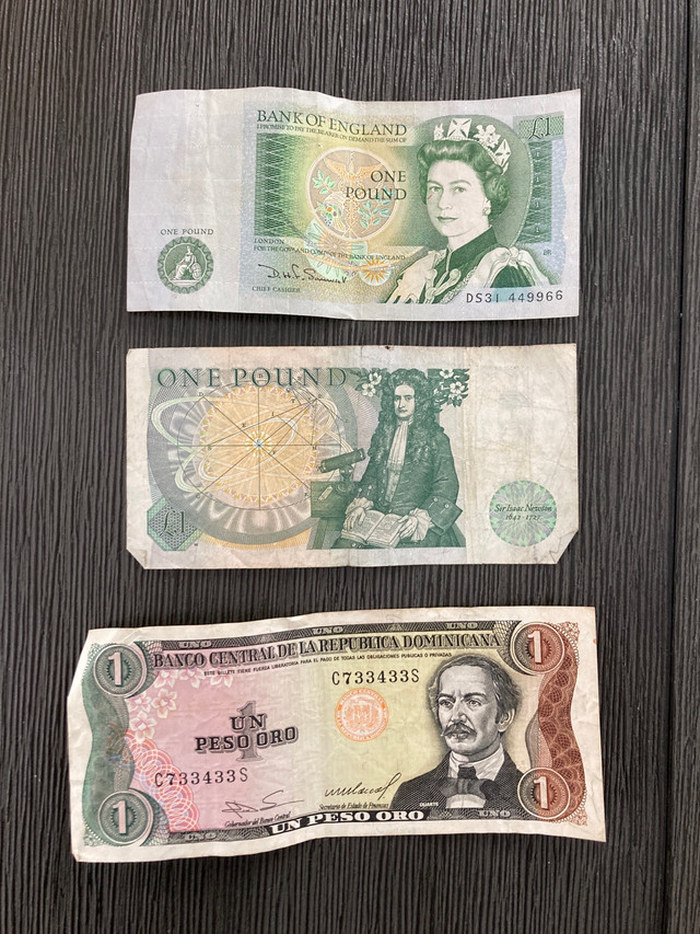 Bank notes UK & republica dominicana  dans Art et objets de collection  à Laval/Rive Nord
