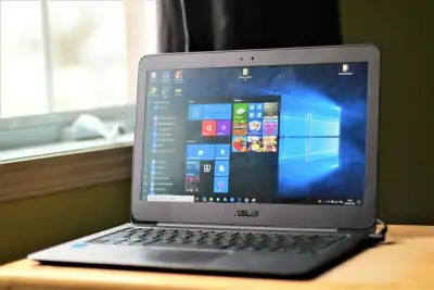 ASUS Notebook Model : ux305f. 250SSD 8G de Ram, mince et légé,, View more