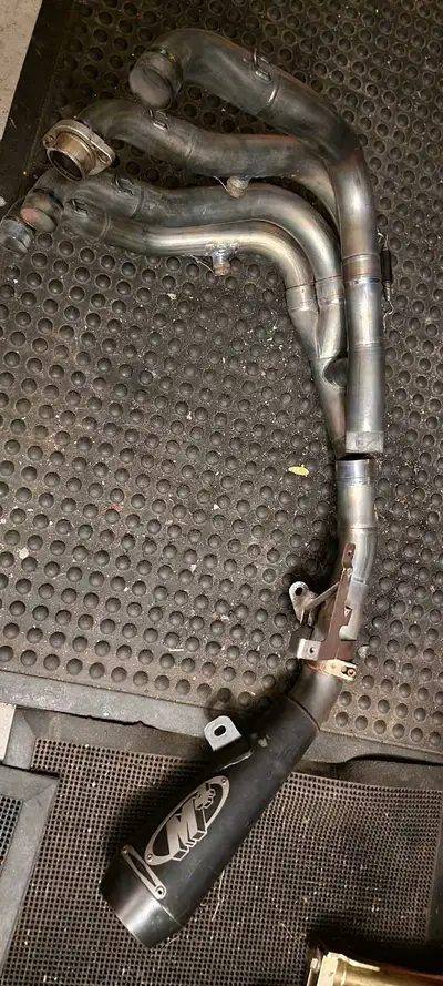 Hey i have a full exhaust haust system for a zx10 i brought and sold but the new owner didn't wanna...