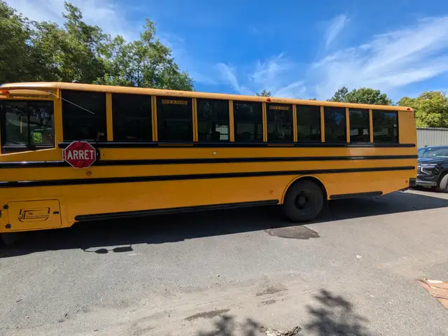 2014 Thomas C2 School Bus64280282447490123