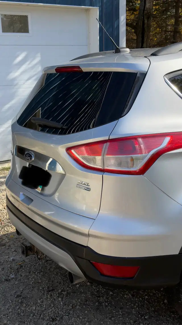 2013 Ford Escape  in Cars & Trucks in Winnipeg - Image 6