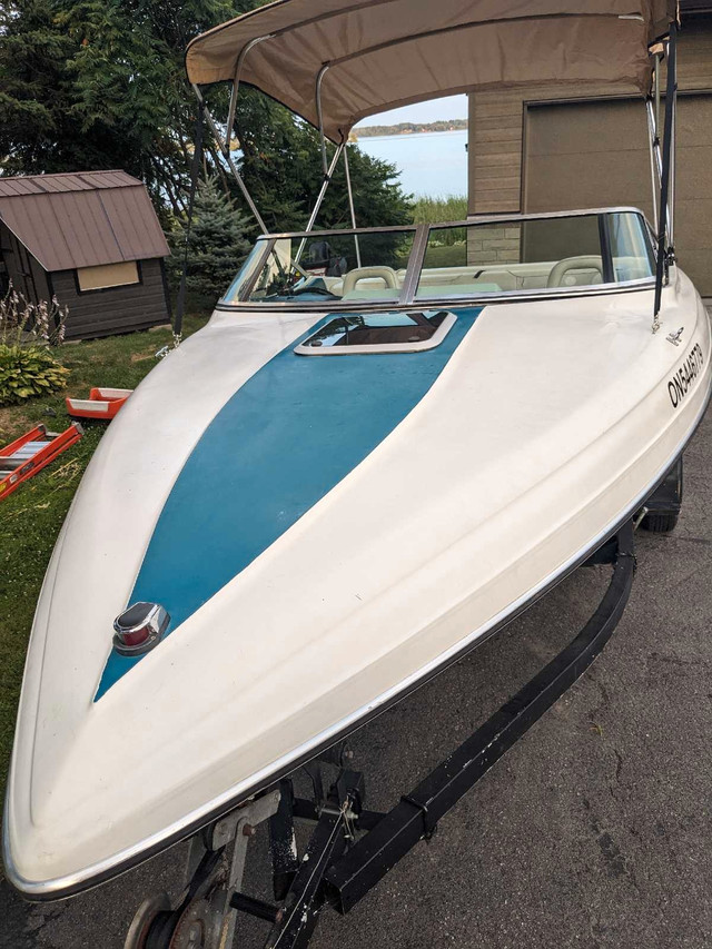 1992 Rinker 206 Captiva Cuddy in Powerboats & Motorboats in Brockville - Image 3
