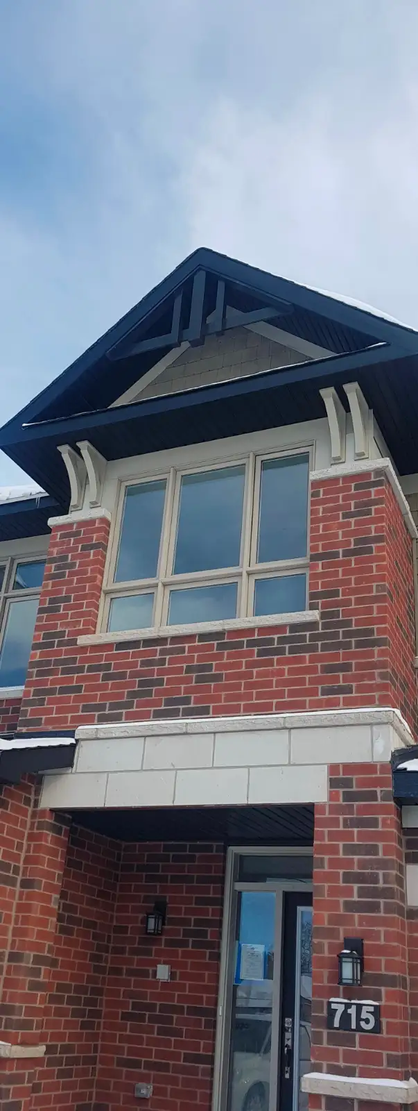 3 Bedrooms 2.5 baths Townhouse (Riverside South)