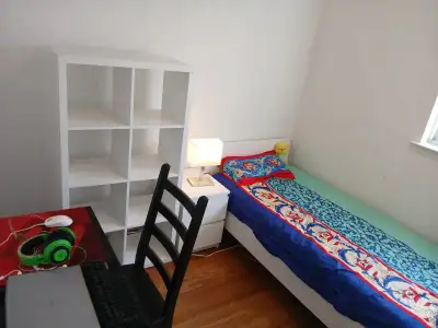 Private Furnished Room Rent Toronto Yonge Steeles