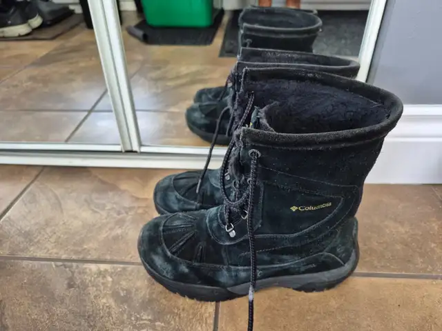 Bottes d'hiver in Women's - Shoes in Sherbrooke - Image 3