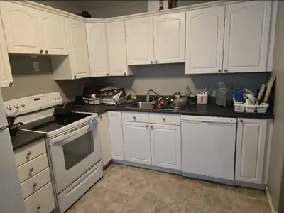 A Room available in an APT w/ BALCONY CITY VIEWS – 440 per head in sharing ️✨ – Prime Saint John loc...