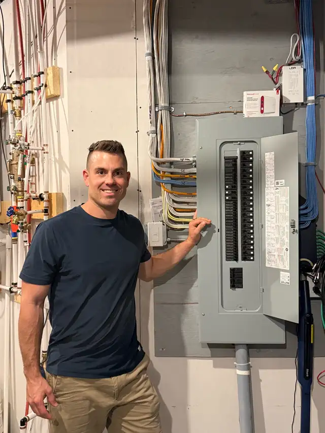 Electrician available for small jobs and house projects 