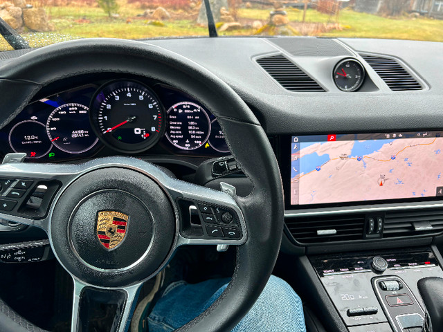 2021 Porsche Cayenne in Cars & Trucks in Victoria