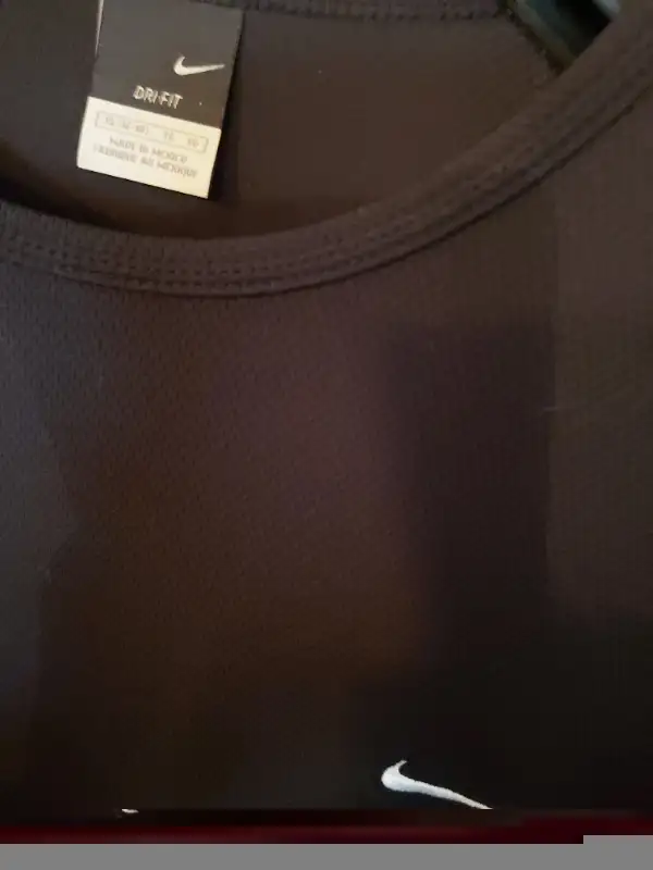 Ladies Nike DriFit Black Long Sleeve Sports Top Size XL (16-18)! in Women's - Tops & Outerwear in Saint John - Image 3