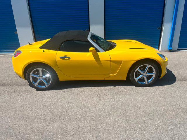 2009 Saturn Sky Convertible...VERY LOW KM's!! in Cars & Trucks in Oakville / Halton Region - Image 2