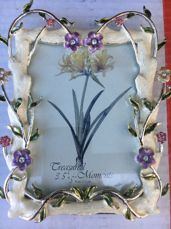 Quality Imported Photo Frames in Home Décor & Accents in Winnipeg - Image 2