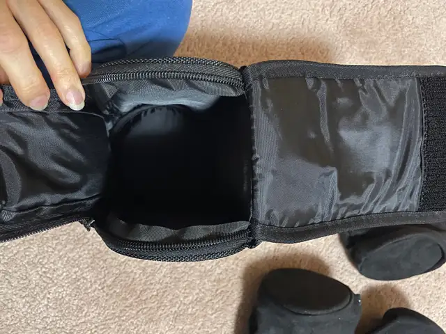 Nikon CL-M3 Semi-soft Lens Case64840216731394121