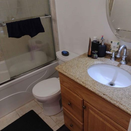 3 Bedroom Apartment for Rent/or Rooms for Rent. Brampton Room Rentals