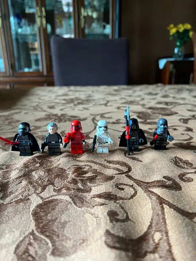 LEGO 75256 Kylo Ren’s Shuttle63804702502659122