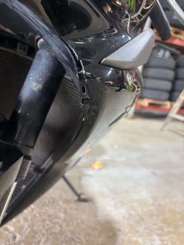 gsxr 1000 in Sport Bikes in Hamilton - Image 7