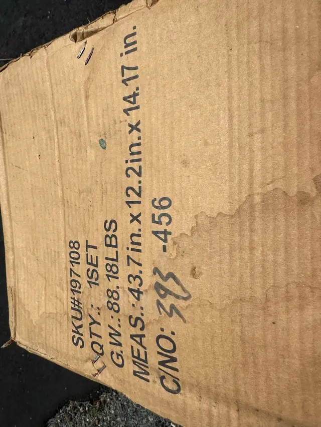 log Splitter in Outdoor Tools & Storage in St. John's - Image 2