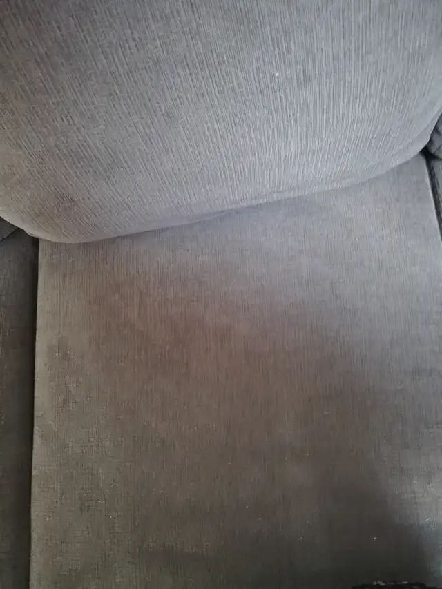 Couch and loveseat in Couches & Futons in City of Halifax - Image 3