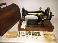 Rare c. 1912 Singer Crank Sewing Machine 