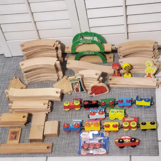 Vintage Sesame Street Wood Train Set with Extras in Toys & Games in Markham / York Region - Image 4