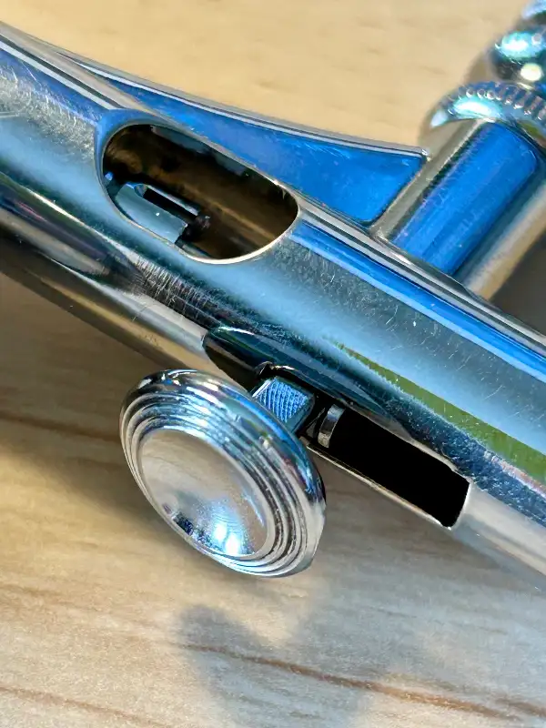 Airbrush Iwata Custom Micron-C Plus v.1 in Hobbies & Crafts in Québec City - Image 7