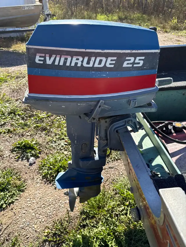 Lund S-16 in Powerboats & Motorboats in Winnipeg - Image 7