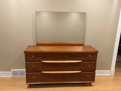 Kroehler Dresser with Mirror, View more