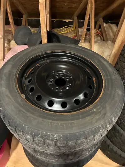 18 inch steel rims / winter Toyo 245/60/18 came off 2020 ford explore- get this winter out of the ti...