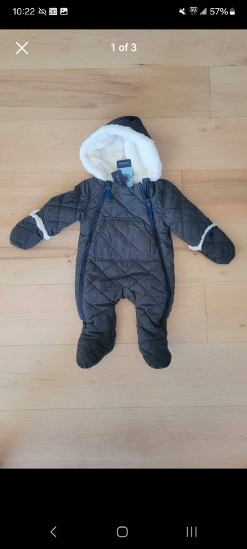 BNWT infant snow suit 6 mos in Clothing - 3-6 Months in City of Toronto