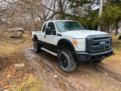 2013 Ford F250 4X4 Supercab $13,000 obo
