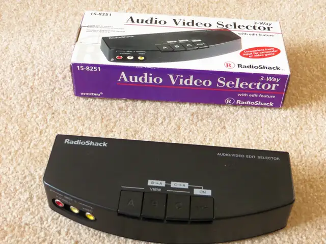 RadioShack Audio Video Selector64840218609921122