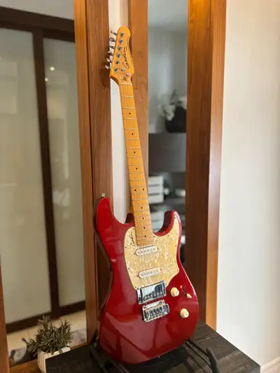 Godin Session - Sparkle Red (couleur unique), View more