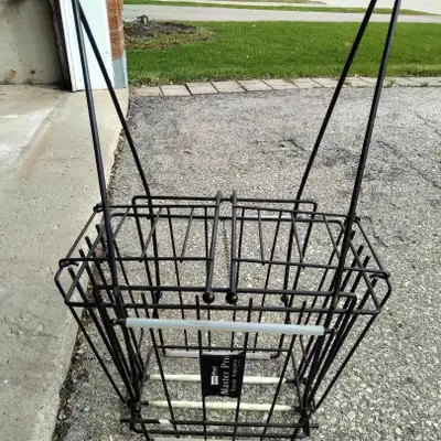 MASTERPRO TENNIS HOPPER + PLUS 8 UNOPENED PENN TENNIS BALLS, $50, View more