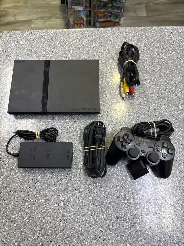 PS2 Slim System In Box Black in Older Generation in Oshawa / Durham Region - Image 4