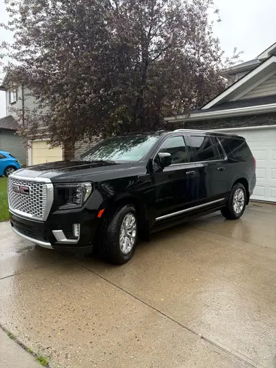 2023 GMC Yukon XL Denali 4WD Diesel – Black, 67,000 km $90,500 – Calgary Factory Specs: · 3.0L Duram...