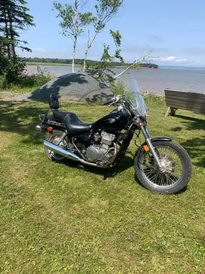 New battery , safety in July Last year, windshield, low mileage great starter bike
