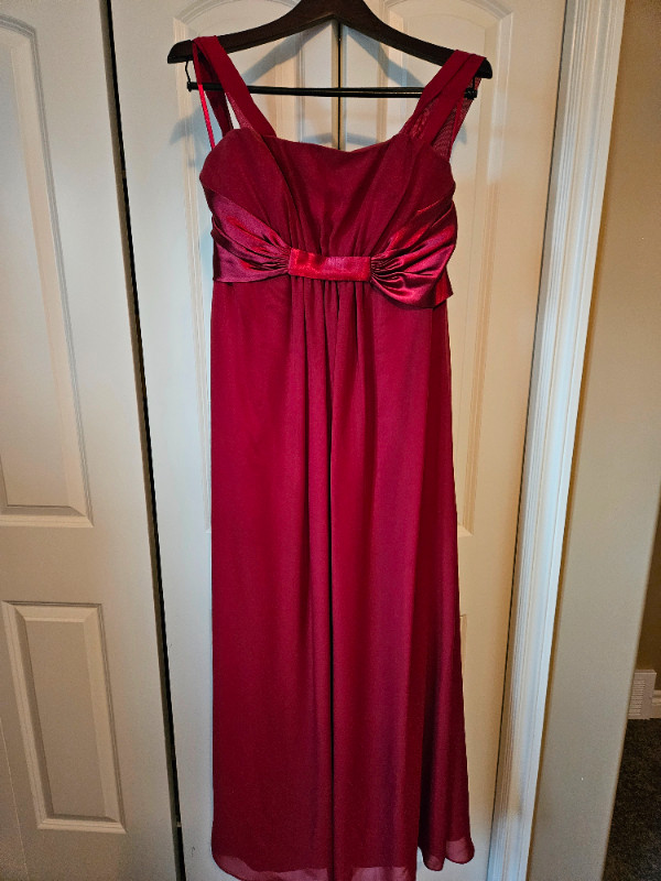 Red Grad dress in Women's - Dresses & Skirts in Saskatoon