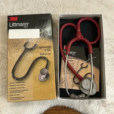 Littmann Lightweight II SE Nurses Stethoscope: Burgundy 2451 Used a bit Comes in original box ******...