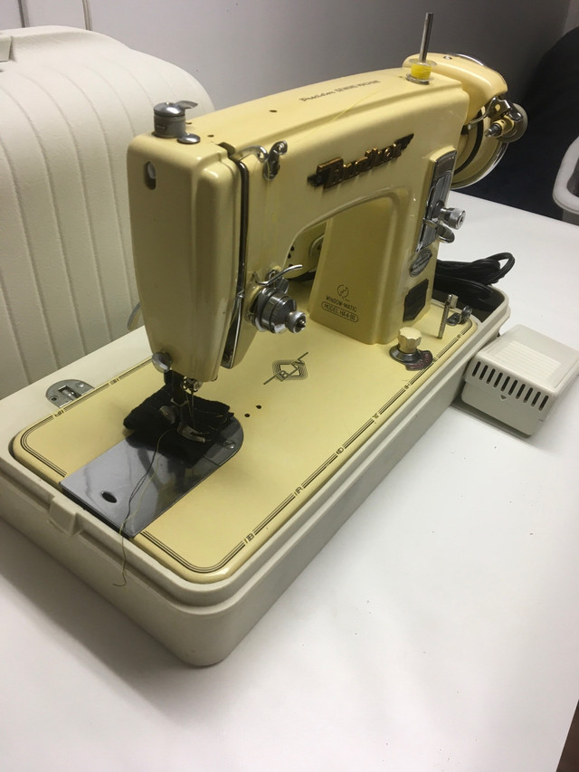 A. BROTHER PORTABLE SEWING MACHINE  in Arts & Collectibles in Hamilton - Image 3
